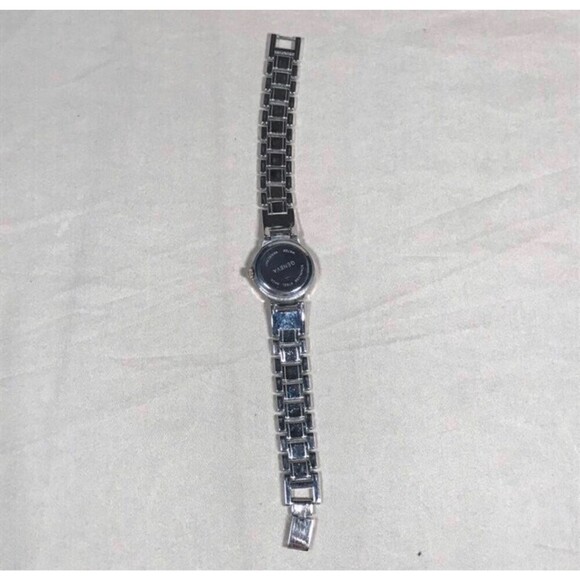Vintage Women’s Geneva Wrist Watch - Picture 6 of 6